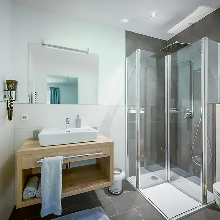 شقة Gaestehaus Hain *